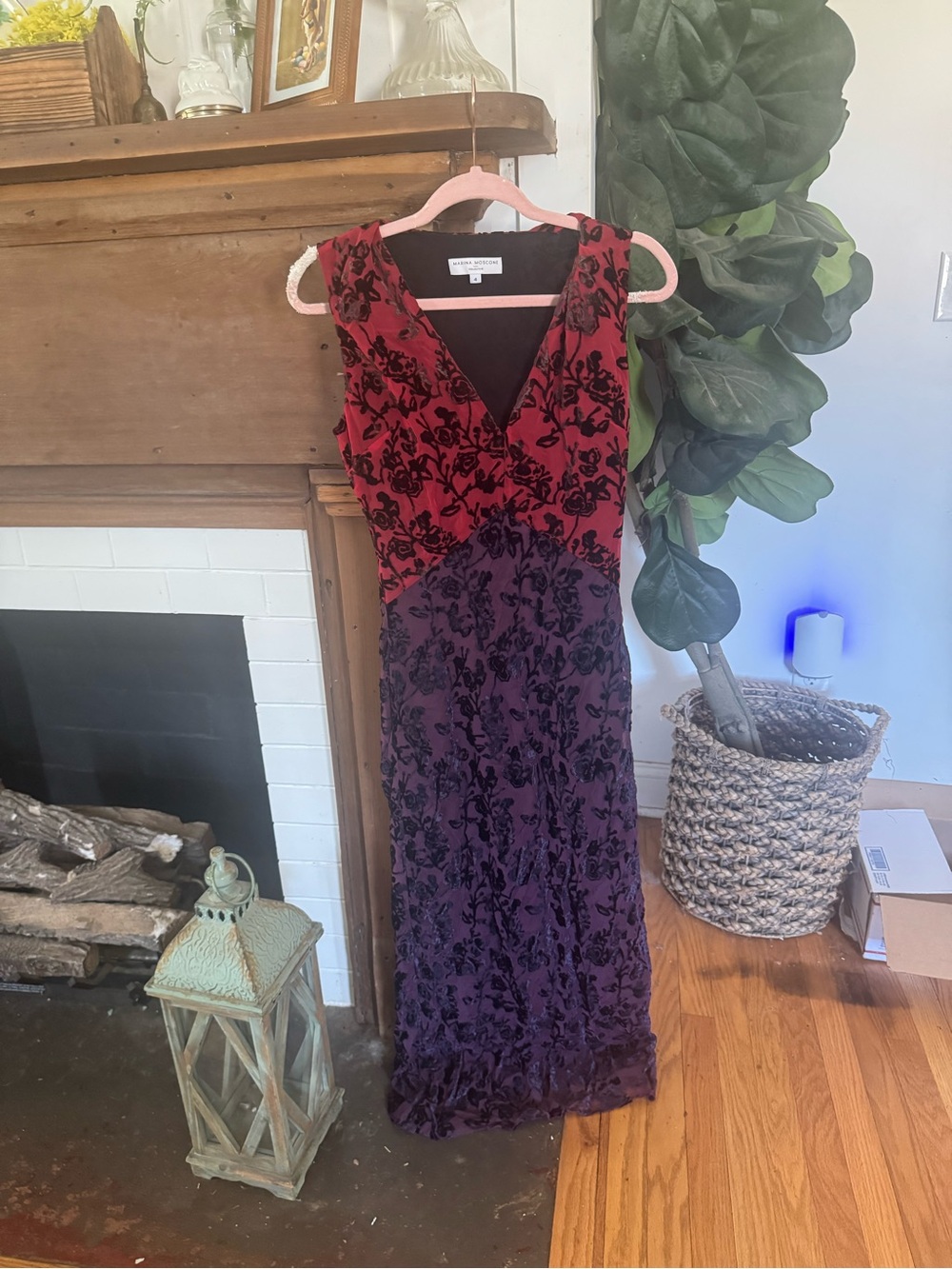 Sleeveless V-Neck Burgundy and Black Floral Evening Gown - Picture 5 of 10
